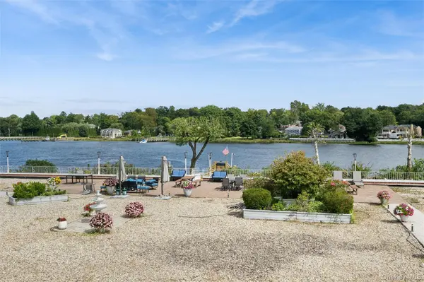 320 East Shore Road #30B, Great Neck, NY 11023