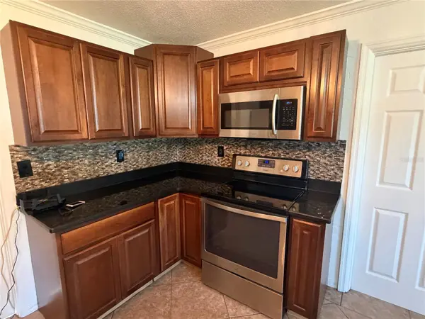7200 51ST TER N, St Petersburg, FL 33709