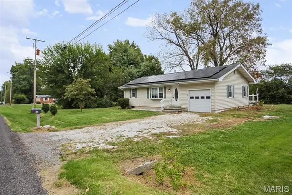 23310 Glenda AVE, Jerseyville, IL 62052