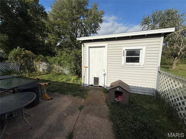 1229 E Karsch BLVD, Farmington, MO 63640