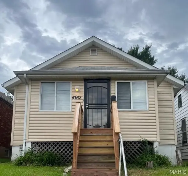 4762 Beacon AVE, St Louis, MO 63120
