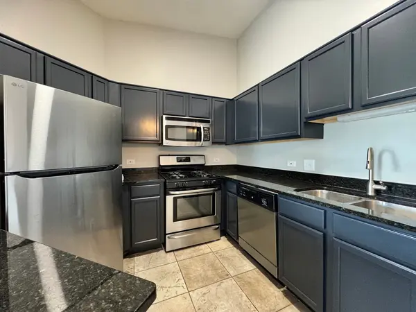 1539 RAYMOND DR #204, Naperville, IL 60563