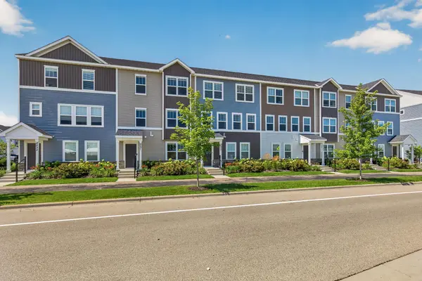 2531 Paddock Path, Shakopee, MN 55379