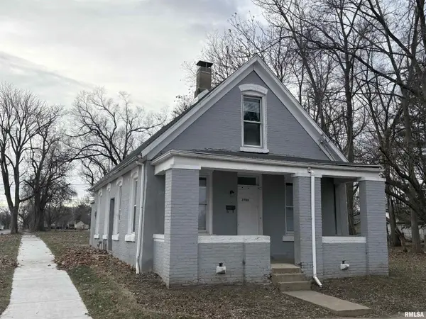 2700 W MARQUETTE ST, Peoria, IL 61605