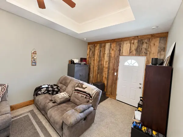 423 N Clark ST, Everton, MO 65646