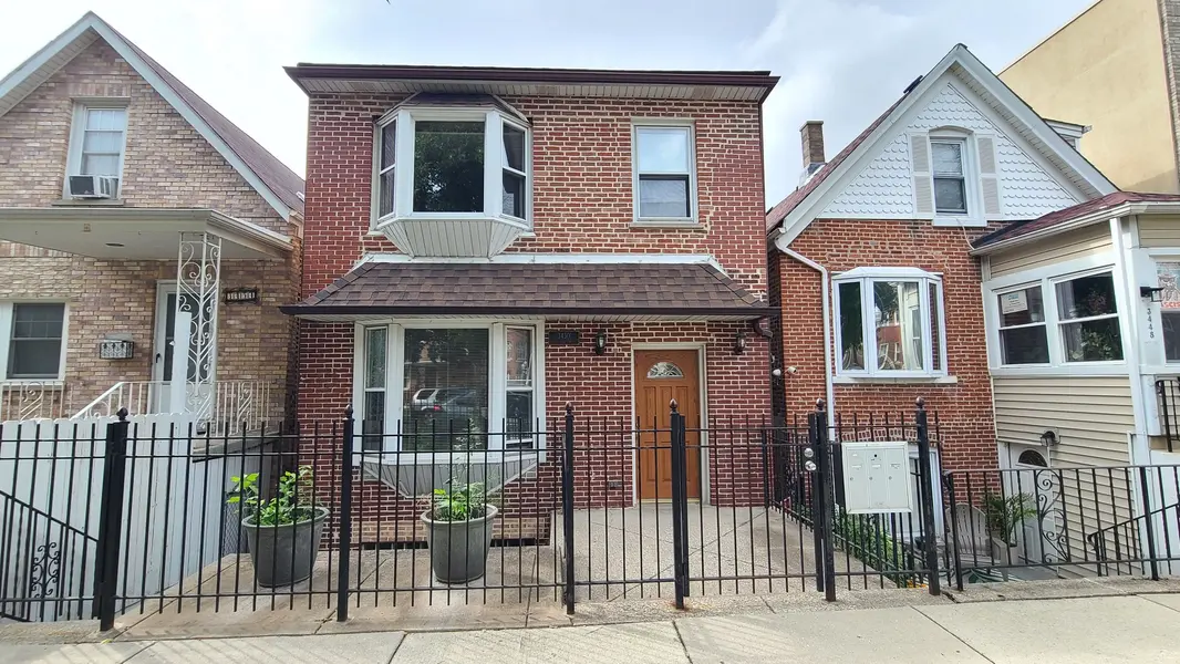 3450 S Leavitt ST, Chicago, IL 60608