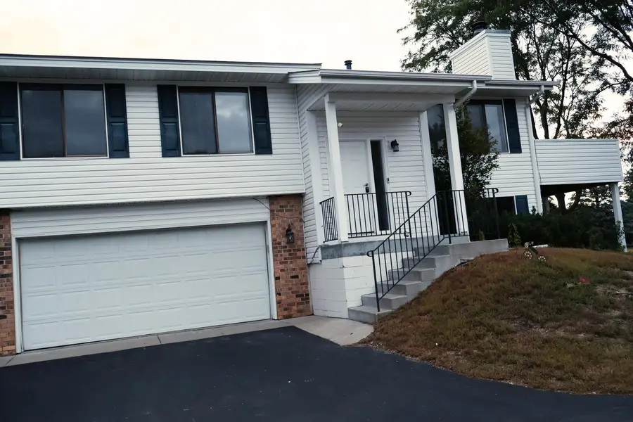 3837 Heather DR, Eagan, MN 55122