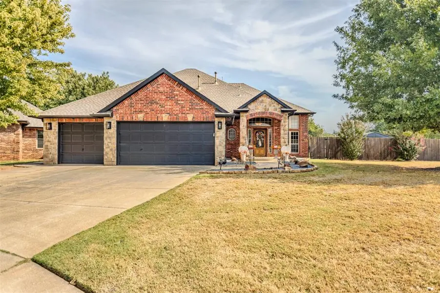 531 W Alamo Court WAY, Mustang, OK 73064