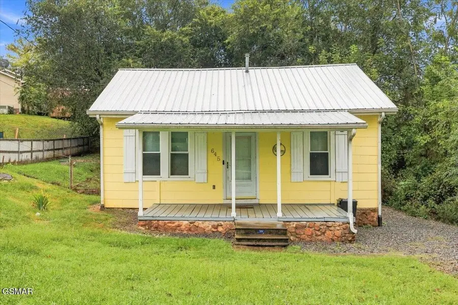 645 8th Street, Newport, TN 37821
