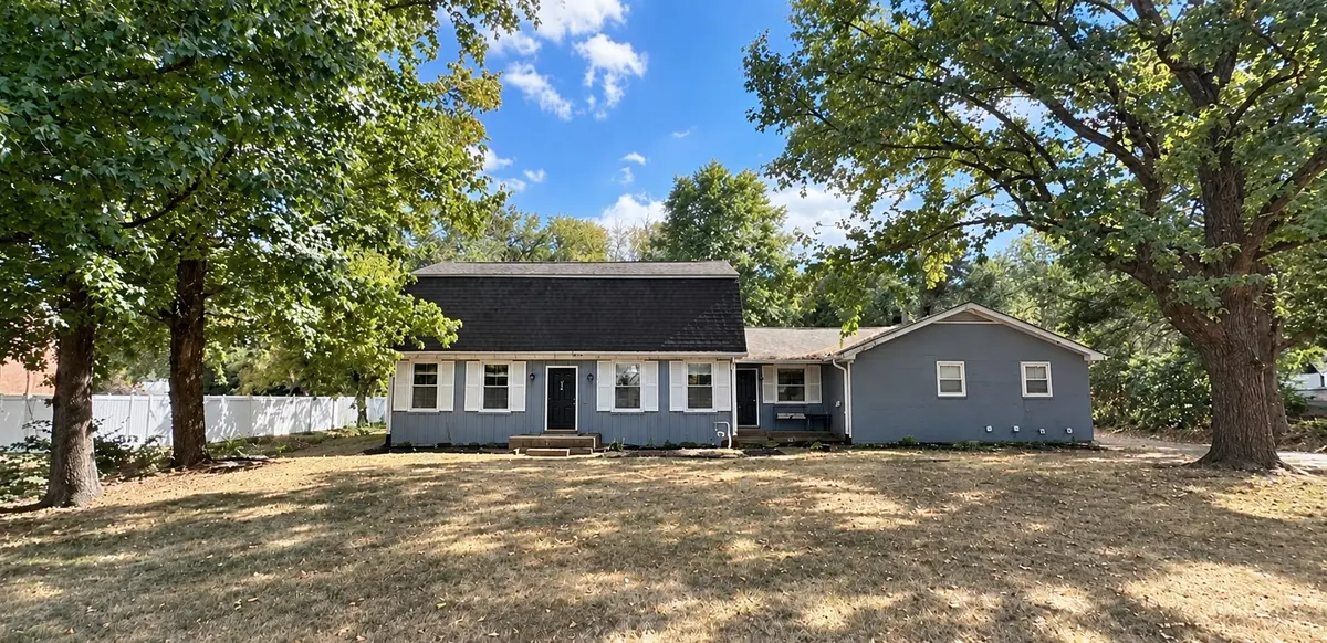 4059 Lake Pkwy, Hermitage, TN 37076