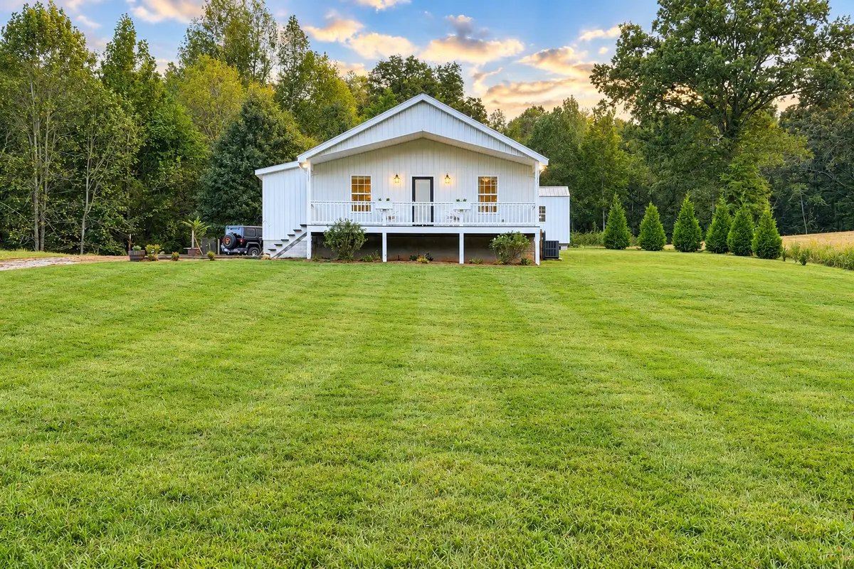 496 Grices Creek Rd, Cumberland City, TN 37050
