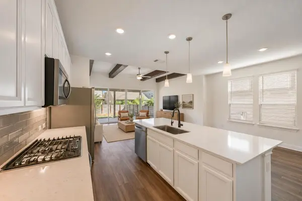 301 Harbors LN, Leander, TX 78641