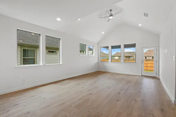 10910 Mystic Timber DR, Austin, TX 78754