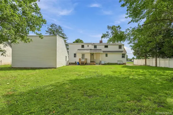 930 Tooker AVE, West Babylon, NY 11704
