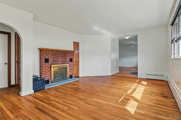 930 Tooker AVE, West Babylon, NY 11704