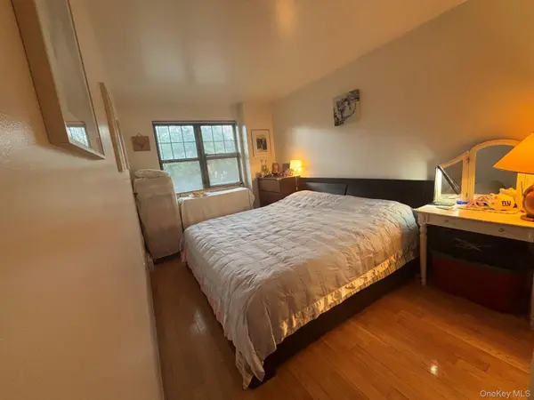144-77 Barclay Ave #4B, Flushing, NY 11355