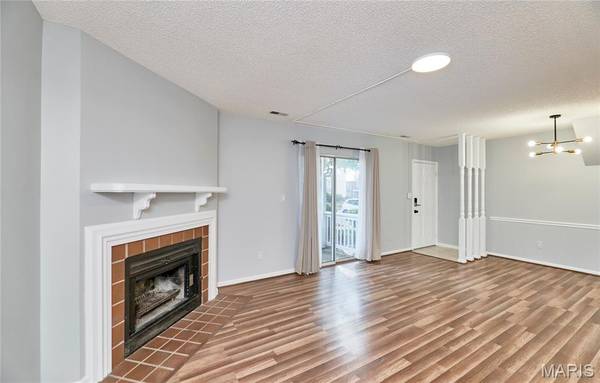 1501 High School DR, St Louis, MO 63144