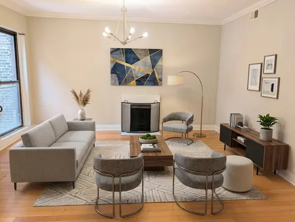 14 W Chestnut ST #4R, Chicago, IL 60610