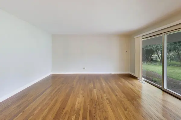 1117 Summit Hills LN, Naperville, IL 60563