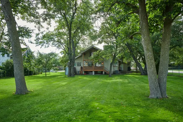9041 DELPHIA AVE, Des Plaines, IL 60016