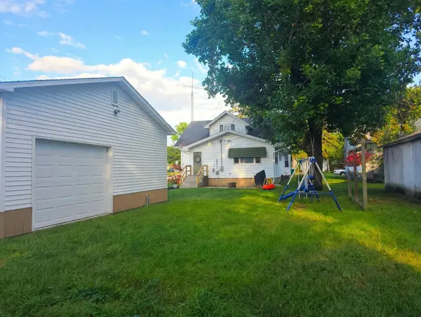 116 George ST, North Judson, IN 46366
