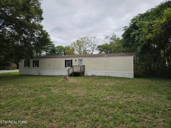 627 W Strang St, Rockwood, TN 37854