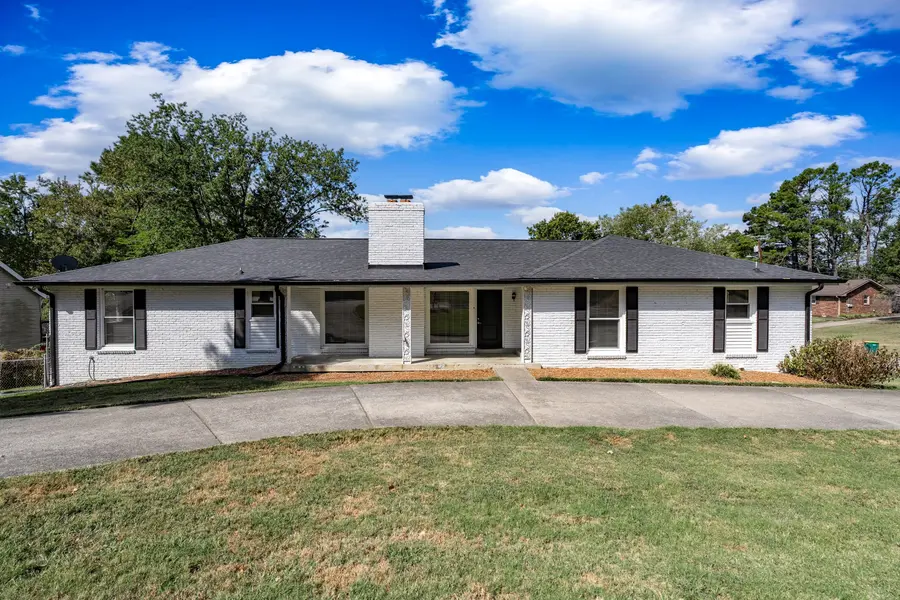 7401 Harrow Dr #B, Nashville, TN 37221