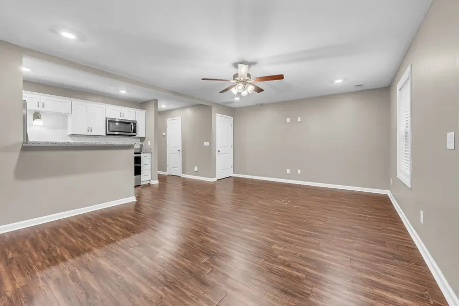 135 Country Ln #203, Clarksville, TN 37043