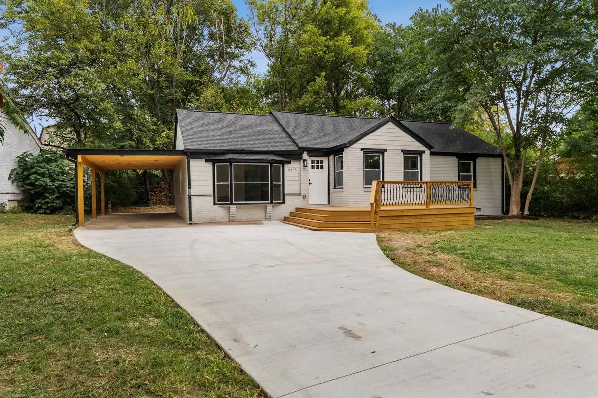 2208 Pittswood Dr, Nashville, TN 37214