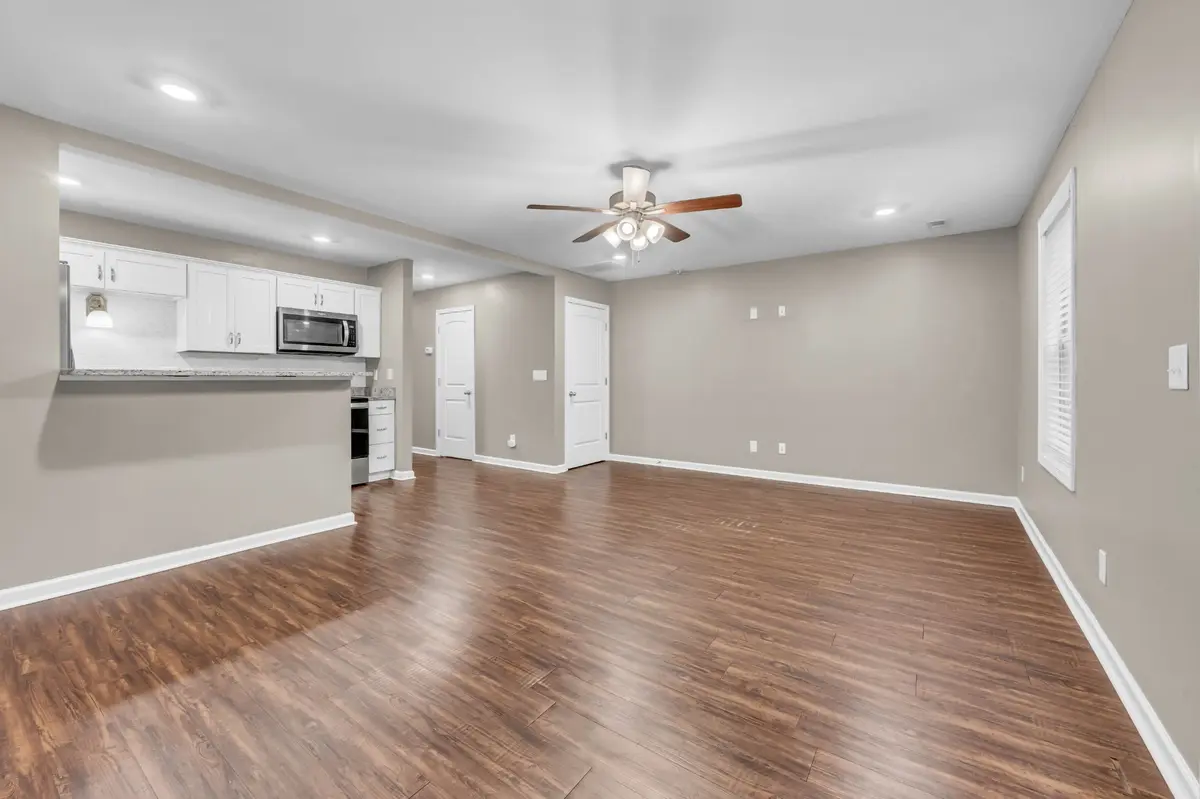 135 Country Ln #203, Clarksville, TN 37043