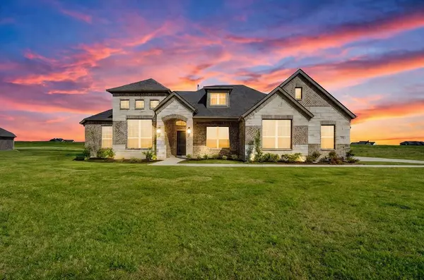 128 Lila Lake Drive, Waxahachie, TX 75165