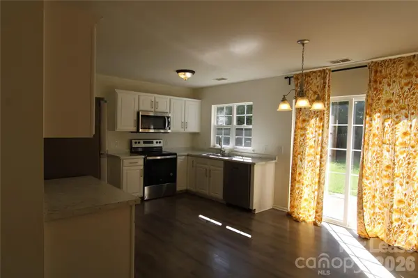 11118 Cypress View DR, Charlotte, NC 28262