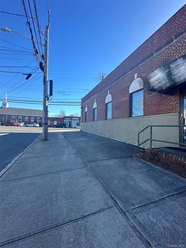 72C Franklin AVE #2 FL, Franklin Square, NY 11010