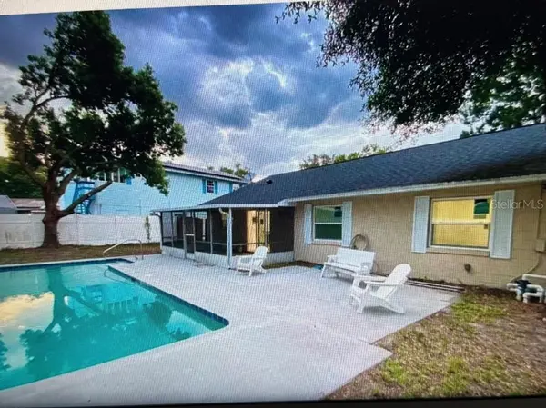 705 VANDERGRIFT DR, Ocoee, FL 34761