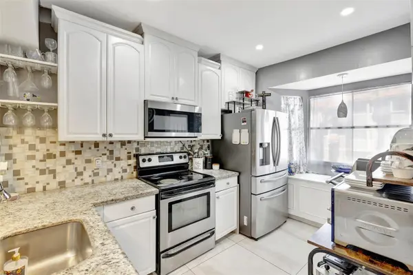 12662 NW 14TH ST, Sunrise, FL 33323