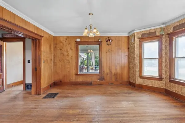 310 Snow ST, Chadwick, IL 61014