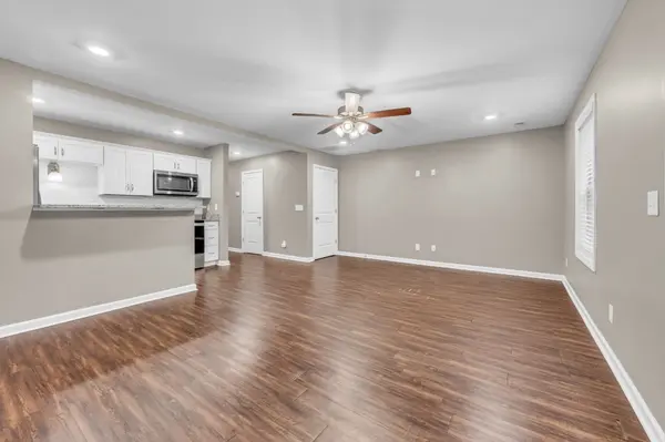 135 Country Ln #203, Clarksville, TN 37043