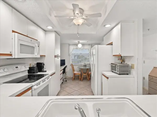 6505 STONE RIVER RD #207, Bradenton, FL 34203