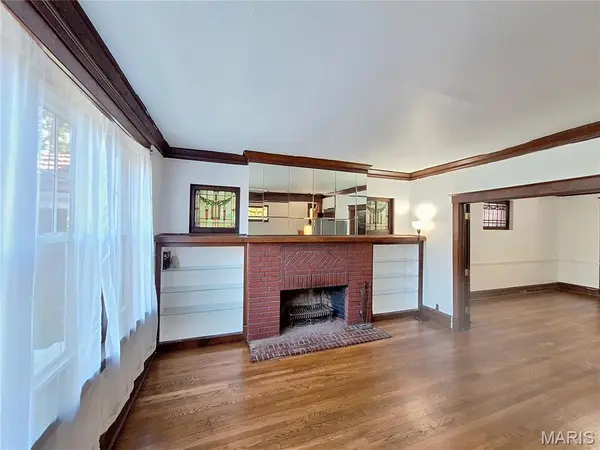 5834 Waterman BLVD, St Louis, MO 63112
