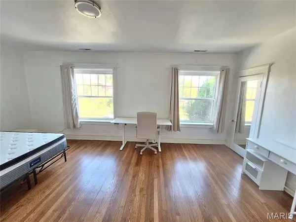 5834 Waterman BLVD, St Louis, MO 63112