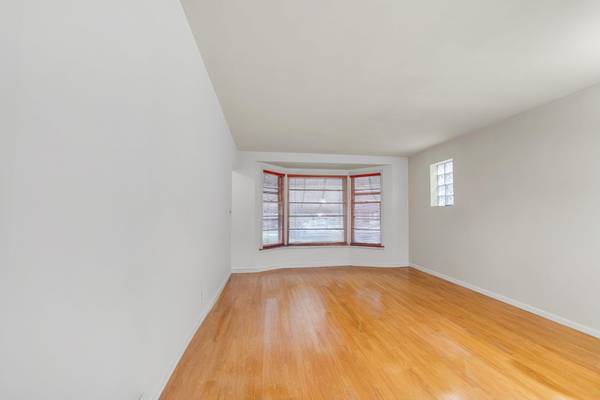 5219 N Marmora AVE, Chicago, IL 60630