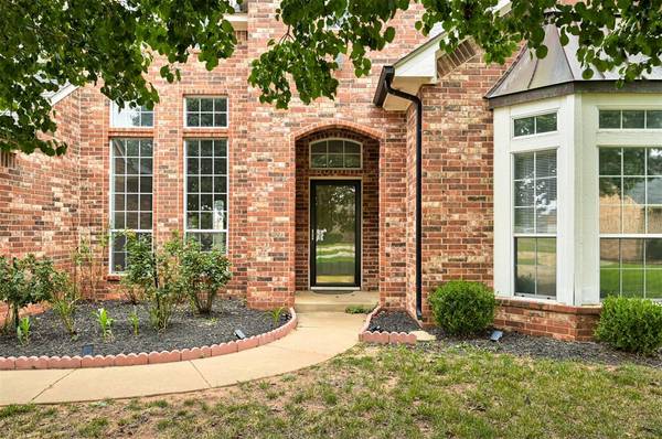 12700 Whitefield CIR, Oklahoma City, OK 73142
