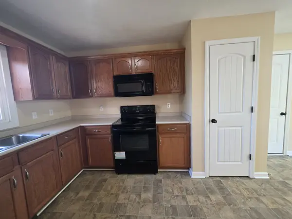 912 Hugh Hunter Rd, Oak Grove, KY 42262