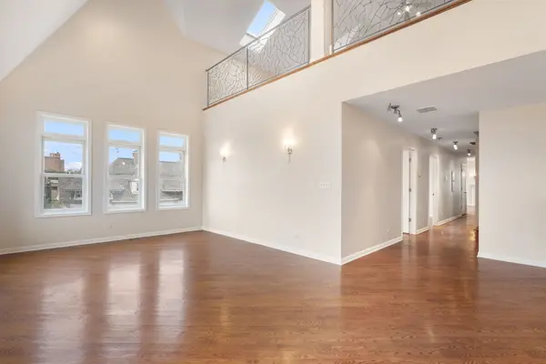4427 S Oakenwald AVE #4, Chicago, IL 60653