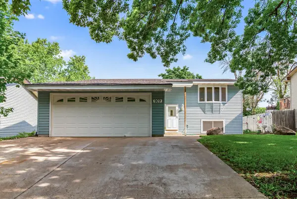 909 104th AVE NW, Coon Rapids, MN 55433