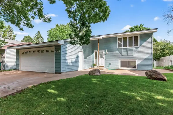 909 104th AVE NW, Coon Rapids, MN 55433