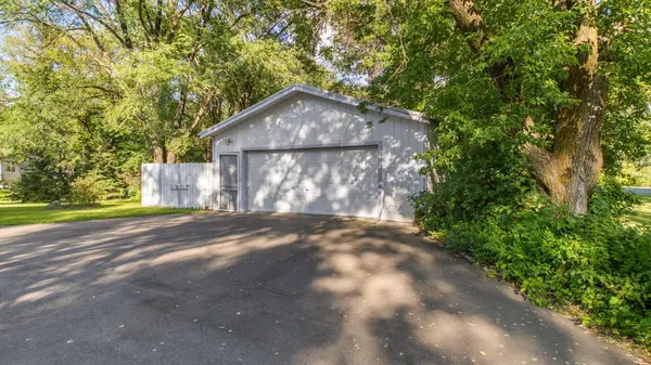 1380 30th ST SE, Buffalo, MN 55313