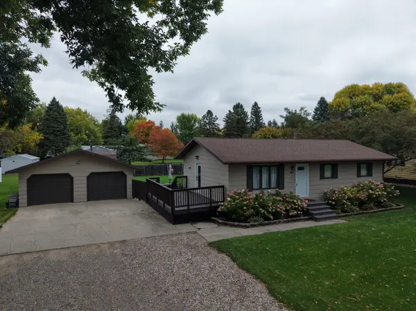 407 W Washington AVE, Mahnomen, MN 56557