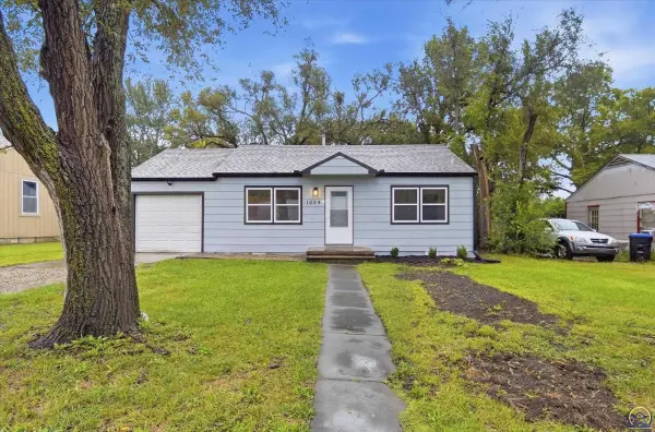 1024 SE 33rd TER, Topeka, KS 66605