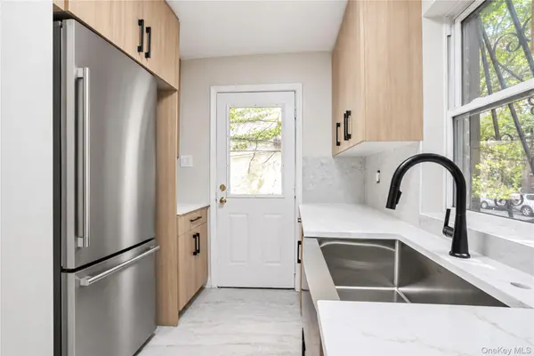 613 Oak TER, Bronx, NY 10454